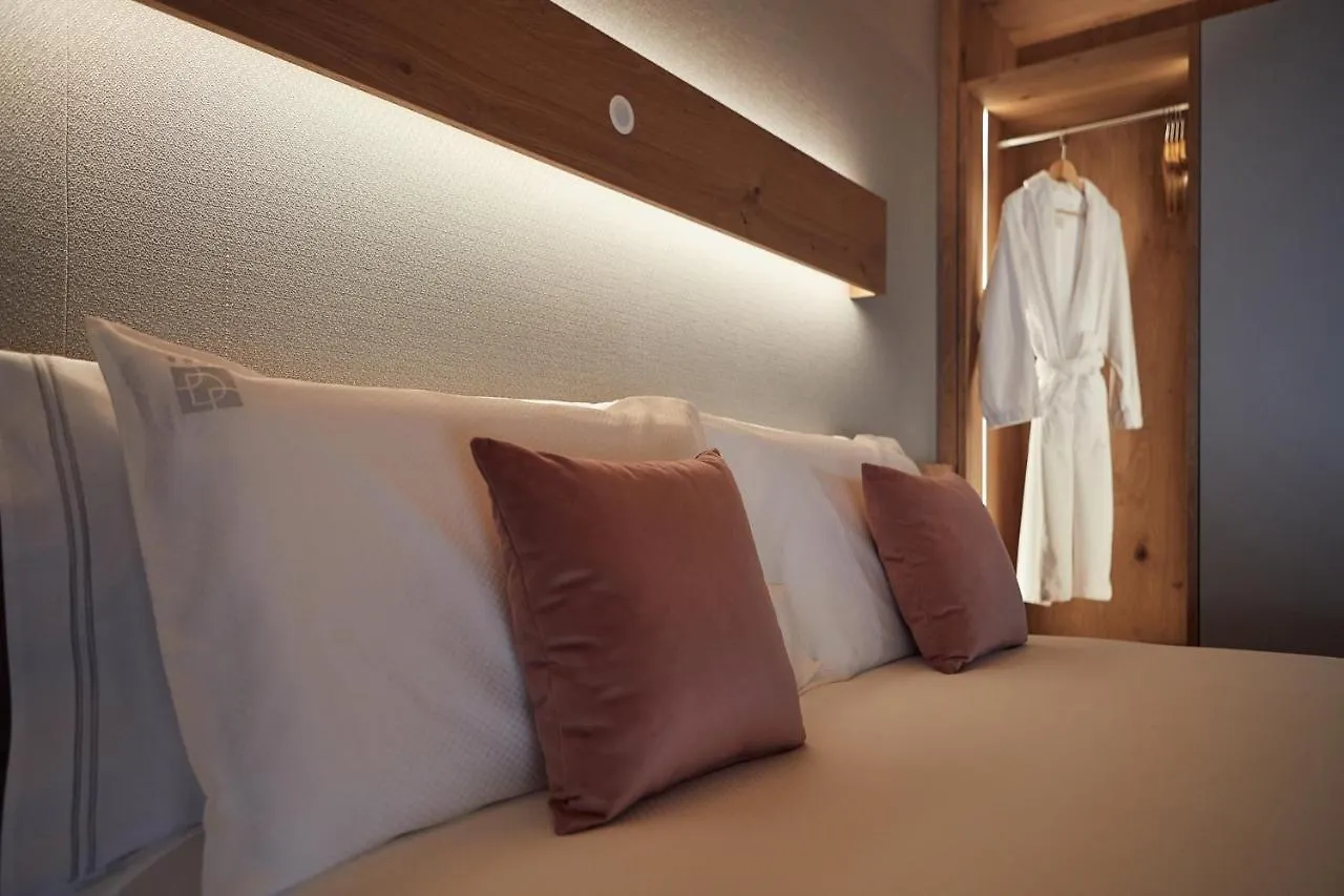 Dimora Degli Dei Hotel Livigno 4*,